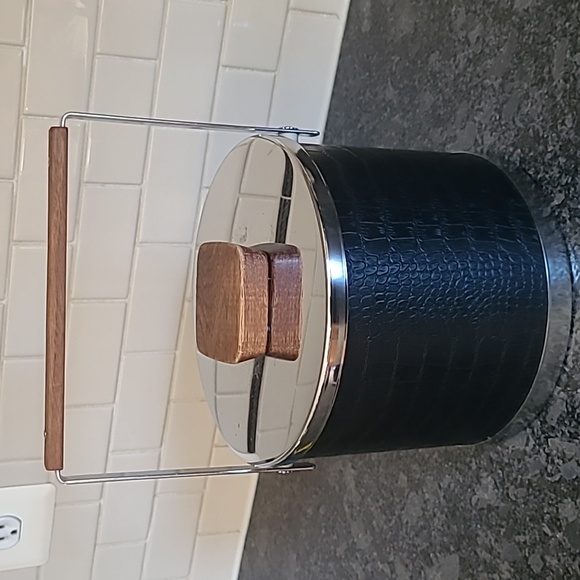 Vintage MCM "Atapco" Ice Bucket - Picture 13 of 14